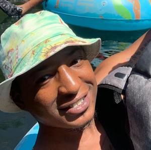 Meet your Posher, Cory